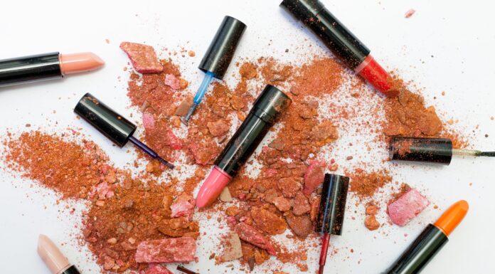 5. Jakie są najlepsze techniki nakładania podkładów matujących?