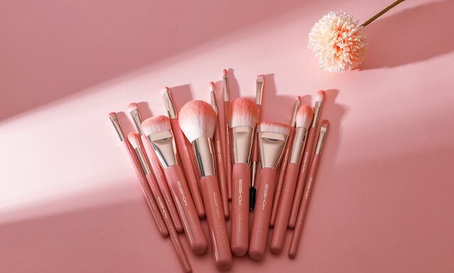 Czym się różnią podkłady matujące od innych rodzajów podkładów?