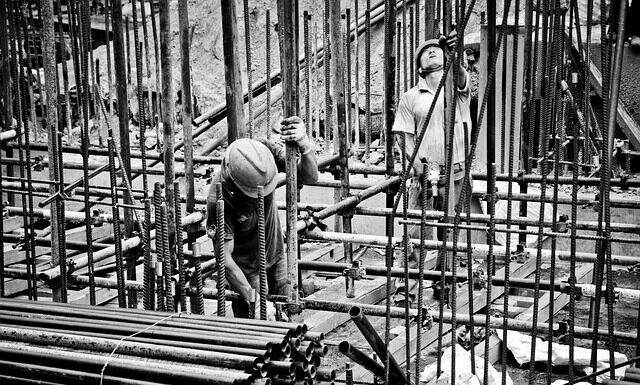 Czy budowę szopy trzeba zgłaszać?