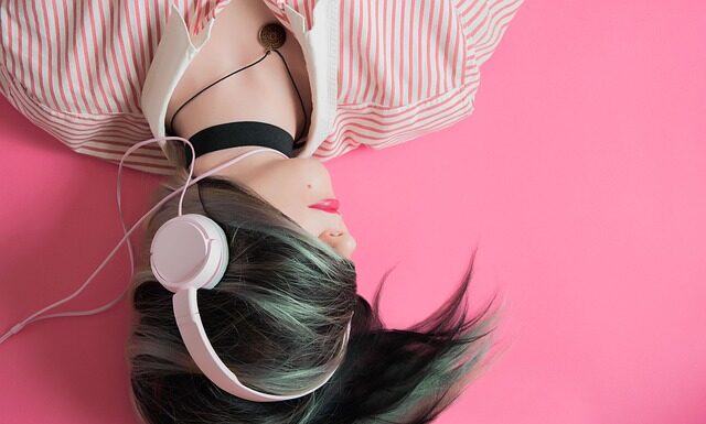 Czym umyć auto w domu?