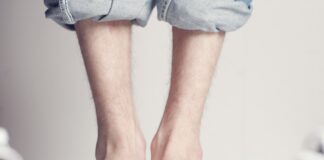 Czy woda utleniona jest dobra na grzybicę paznokci?