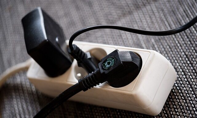 Gdzie wyrzucić zepsuty przedłużacz?