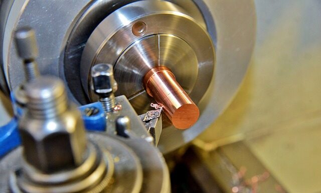 Jak naostrzyć dłuto tokarskie?