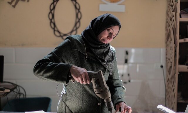 Jakich narzędzi używa stolarz?